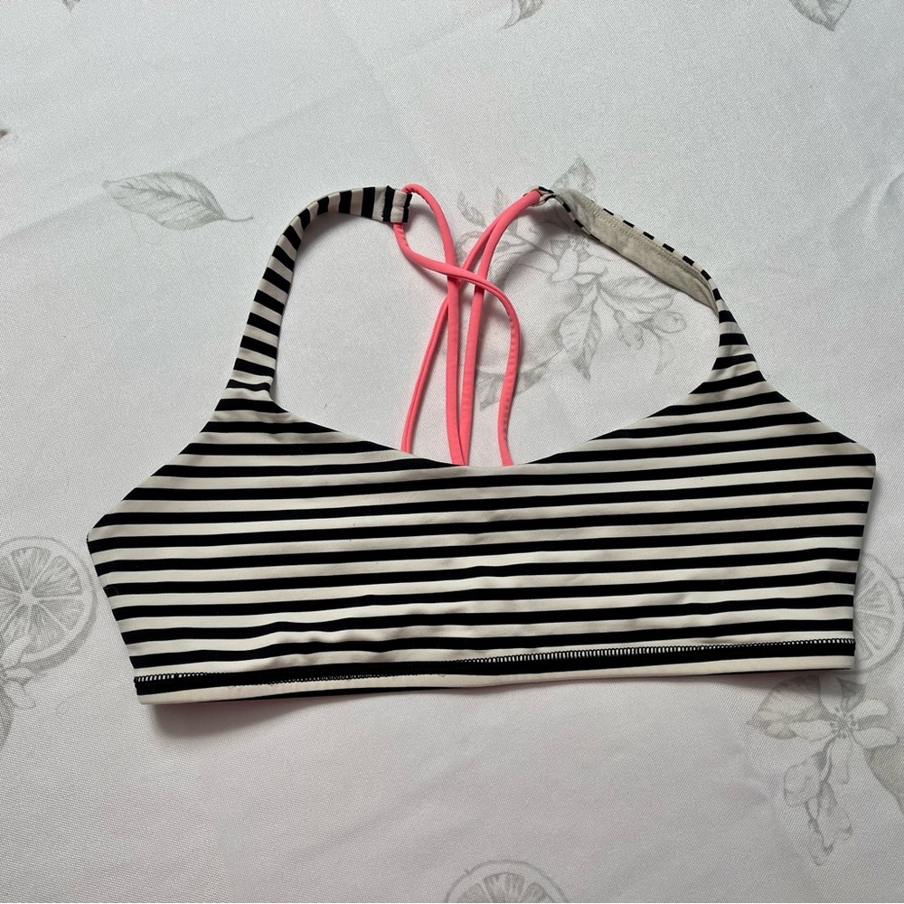 Lululemon Free to Be Sports Bra